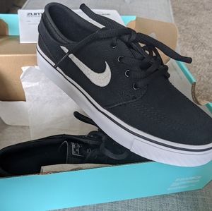 Nike SB boys Stefan Janoski sneakers